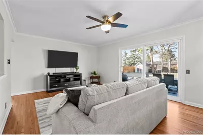 841 E Oakwood Avenue, Centennial, CO 80121 - Photo 9