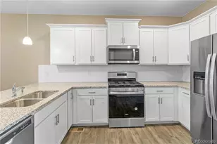 827 N Quatar St, Aurora, CO 80018 - Photo 9