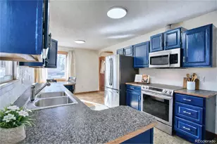 447 W 8th St, Loveland, CO 80537 - Photo 5