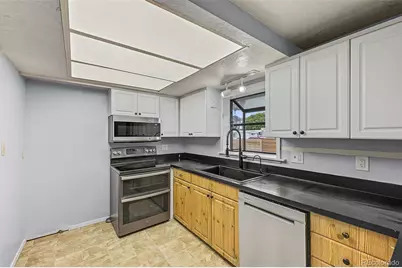290 Kiowa Avenue, Bennett, CO 80102 - Photo 9