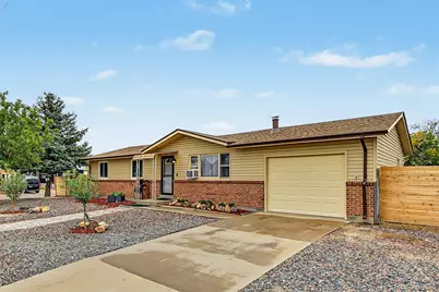 290 Kiowa Avenue, Bennett, CO 80102 - Photo 3