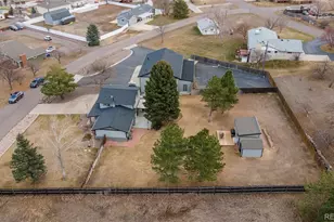 8594 W Fairview Dr, Littleton, CO 80128 - Photo 43