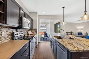 10249 Southlawn Cir, Commerce City, CO 80022 - Photo 15