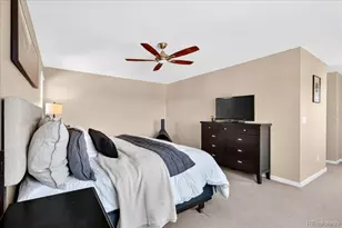10249 Southlawn Cir, Commerce City, CO 80022 - Photo 7
