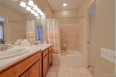 23372 E Chenango Place, Aurora, CO 80016 - Photo 15