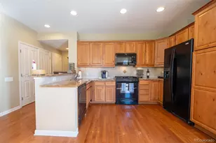 23372 E Chenango Pl, Aurora, CO 80016 - Photo 5