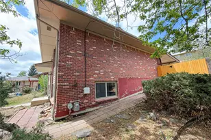 1437 S Yank St, Lakewood, CO 80228 - Photo 3