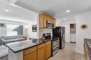 2885 Oneida St, Denver, CO 80207 - Photo 5