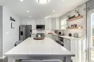 639 W Jamison Cir, Littleton, CO 80120 - Photo 9