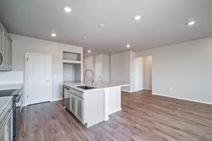 5004 N Tempe St, Aurora, CO 80019 - Photo 5