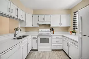 1811 S Quebec Way, Denver, CO 80231 - Photo 5