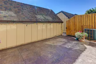 8254 E Phillips Pl, Centennial, CO 80112 - Photo 29