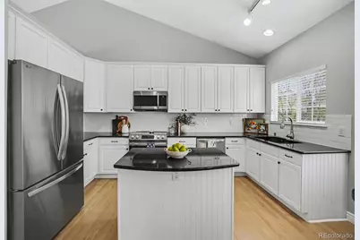 1070 Thornbury Place, Highlands Ranch, CO 80129 - Photo 9