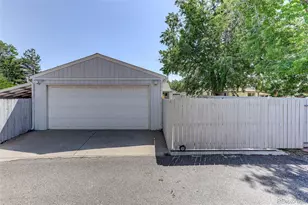 901 S Locust St, Denver, CO 80224 - Photo 39