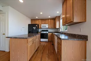 5552 Jasper St, Denver, CO 80239 - Photo 7