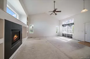 5552 Jasper St, Denver, CO 80239 - Photo 3