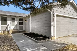 3584 S Olathe Way, Aurora, CO 80013 - Photo 3