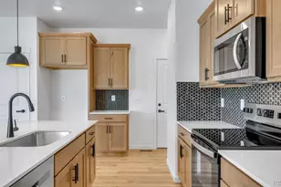 1913 Sorghum Wy, Johnstown, CO 80534 - Photo 7