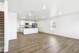 6545 N Nepal St, Aurora, CO 80019 - Photo 3