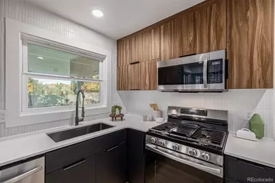 6703 S Locust Court, Centennial, CO 80112 - Photo 9