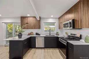 6703 S Locust Ct, Centennial, CO 80112 - Photo 7