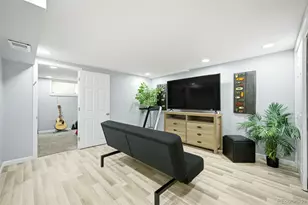 1800 S Vrain St, Denver, CO 80219 - Photo 27
