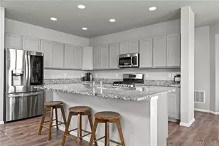 7013 S Uriah St, Aurora, CO 80016 - Photo 9