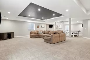 21560 E Union Pl, Aurora, CO 80015 - Photo 27