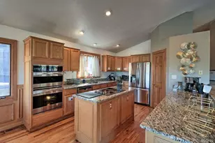 10197 Crest View Dr, Morrison, CO 80465 - Photo 19