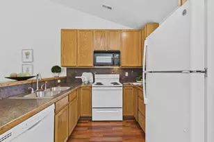 1048 Tierra Ln, Fort Collins, CO 80521 - Photo 3