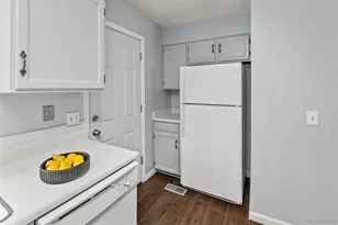 1653 S Blackhawk Way, Aurora, CO 80012 - Photo 23