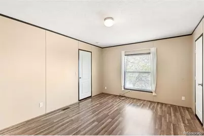 4211 E 100th Avenue, Thornton, CO 80229 - Photo 9