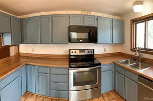 490 W Coyote Dr, Silverthorne, CO 80498 - Photo 13