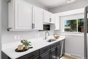 1821 S Yank Ct, Lakewood, CO 80228 - Photo 7