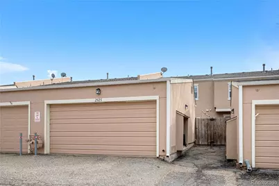 2925 S Vaughn Way, Aurora, CO 80014 - Photo 3