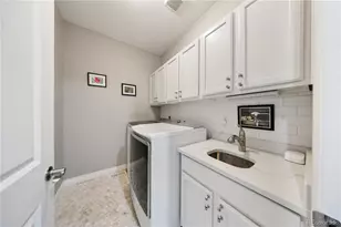 9227 Kornbrust Dr, Lone Tree, CO 80124 - Photo 35