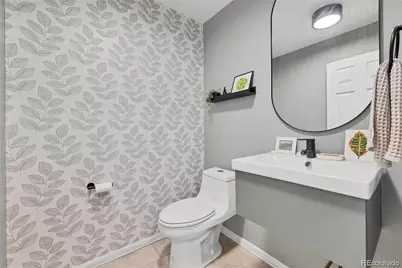 893 S Evanston Circle, Aurora, CO 80012 - Photo 13