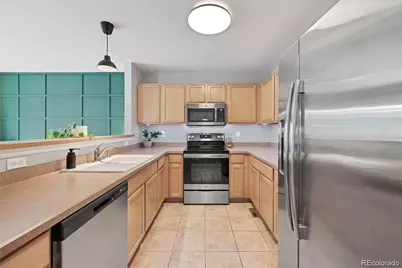 893 S Evanston Circle, Aurora, CO 80012 - Photo 9