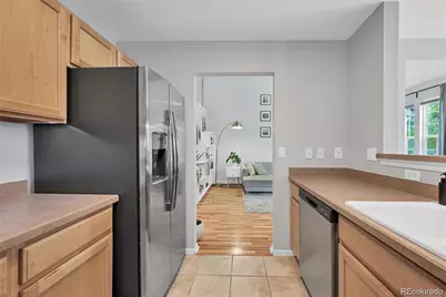 893 S Evanston Circle, Aurora, CO 80012 - Photo 11