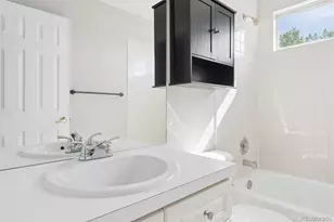 1577 S Pitkin Cir, Aurora, CO 80017 - Photo 25