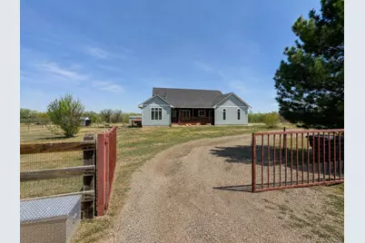 59956 E Commanche Way, Strasburg, CO 80136 - Photo 3
