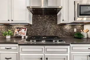 22654 E Henderson Dr, Aurora, CO 80016 - Photo 15