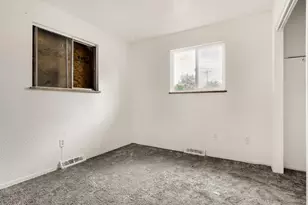 9629 E 19th Ave, Aurora, CO 80010 - Photo 11