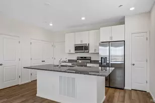 22401 E 46th Ave, Aurora, CO 80019 - Photo 7