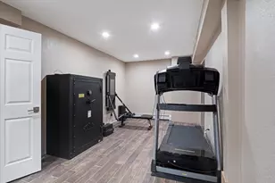 8233 W 62nd Pl, Arvada, CO 80004 - Photo 31