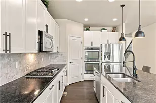 18155 W 85th Dr, Arvada, CO 80007 - Photo 9