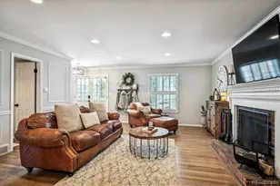 6809 S Niagara Ct, Centennial, CO 80112 - Photo 7