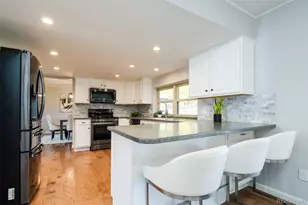 6711 W Portland Pl, Littleton, CO 80128 - Photo 9