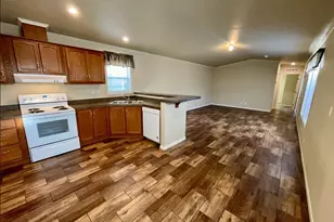 460 E Colfax Ave, Bennett, CO 80102 - Photo 9