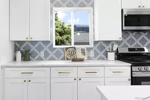 1990 Newark St, Aurora, CO 80010 - Photo 9